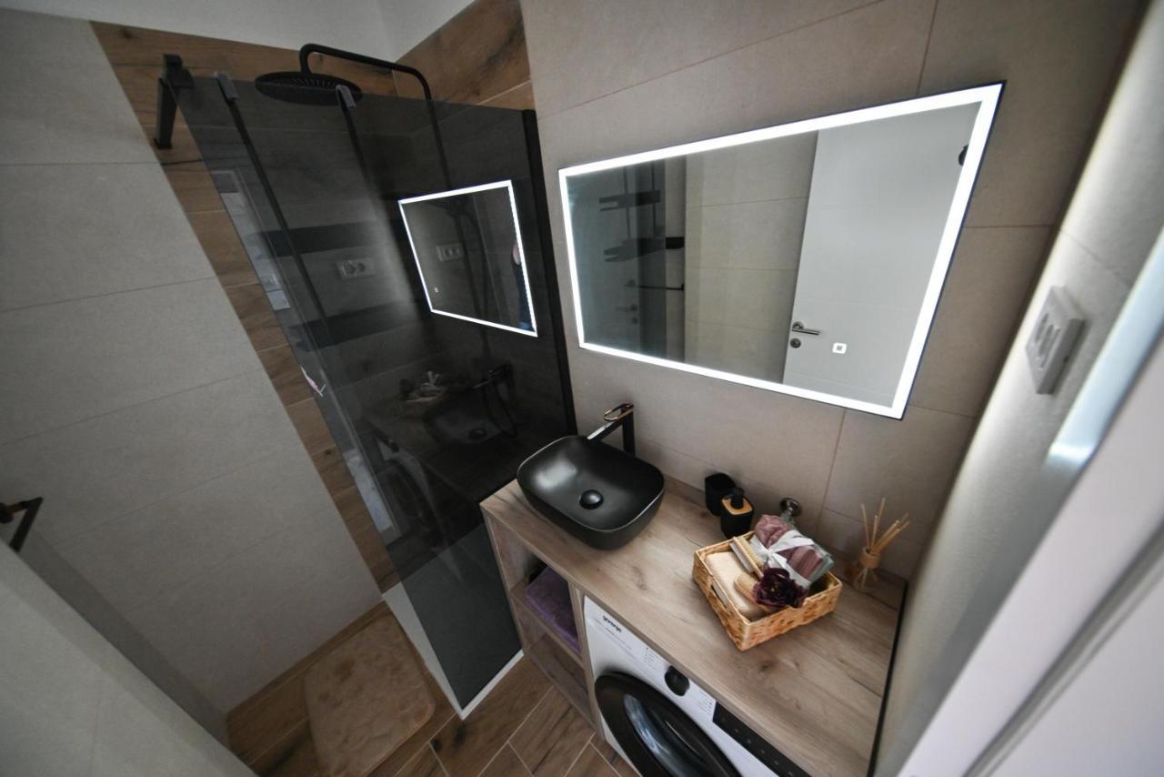 Apartman Nella With Sea Wiew 자다르 외부 사진